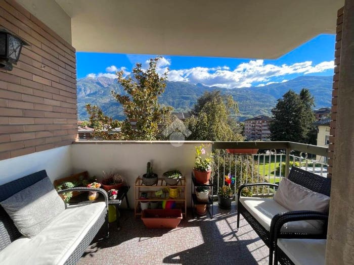 Appartamento quadrilocale in vendita in Via Parigi, Centro, Aosta