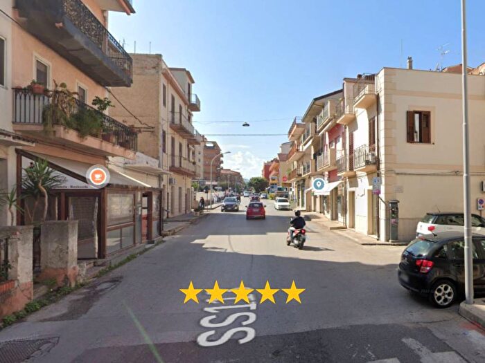 Appartamento quadrilocale in vendita in via Medici, Centro, Sant'Agata di Militello