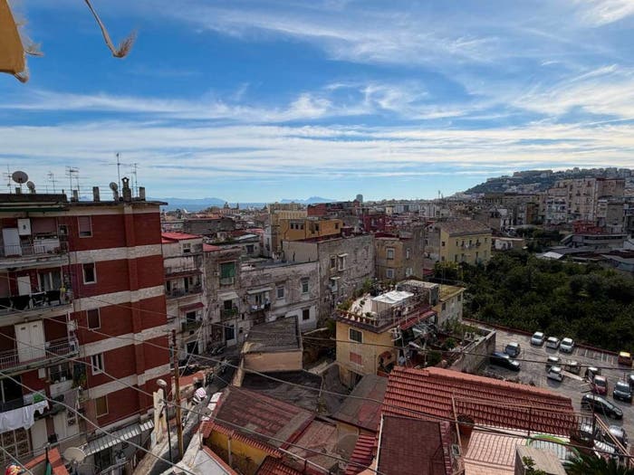 Appartamento bilocale in vendita in Salita Moiariello, San Carlo All'Arena, Napoli