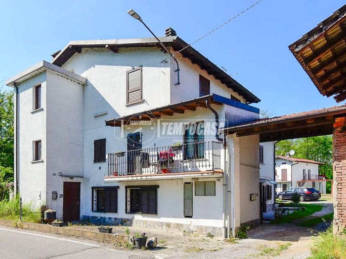 Casa con 6 locali in vendita in Via Casnate Navedano, Senna Comasco