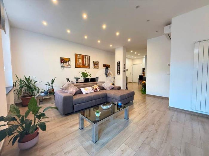 Appartamento quadrilocale in vendita in Via Alberto e Jessie Mario, San Fruttuoso, Genova