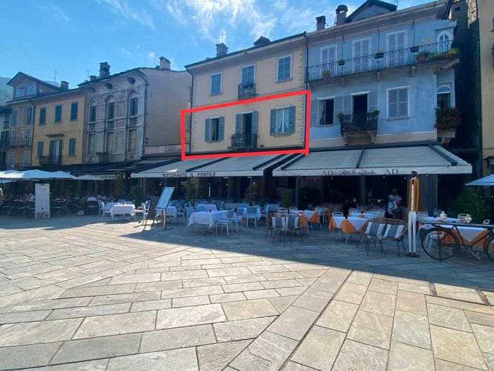 Appartamento quadrilocale in vendita in Piazza Vittorio Emanuele III, Centro, Cannobio