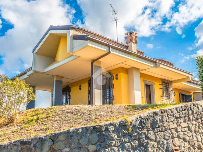 Casa con 5 locali in vendita in Via Enrico Fermi, Frascati