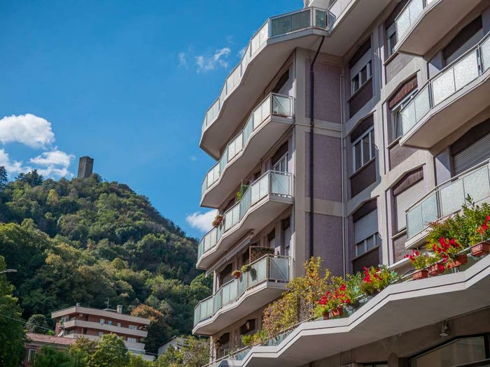 Appartamento trilocale in vendita in Via Carlo De Cristoforis, Como Sole, Como