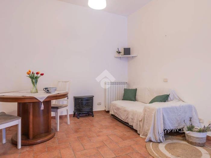 Appartamento trilocale in vendita in Via Camillo Benso Conte di Cavour, Centro, Caprarola