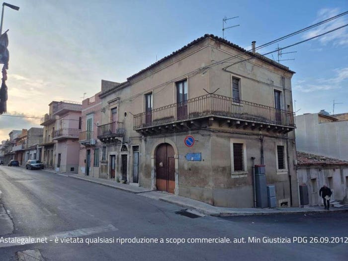 Appartamento quadrilocale in vendita in Via Roma, Centro, Comiso
