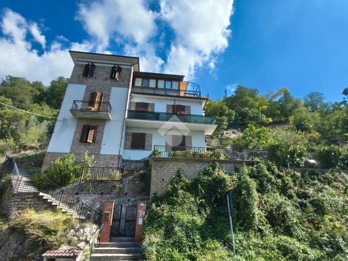 Appartamento bilocale in vendita in Via dei Monasteri, Centro, Subiaco