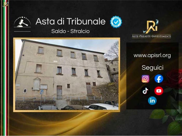 Appartamento con 6 locali in vendita in Via IV Novembre, Montieri