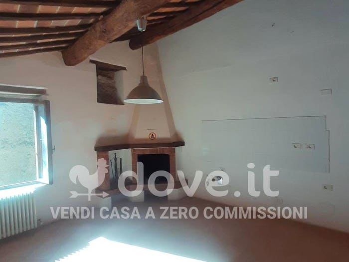 Casa quadrilocale in vendita in Via Salaia, Serre Di Rapolano, Rapolano Terme