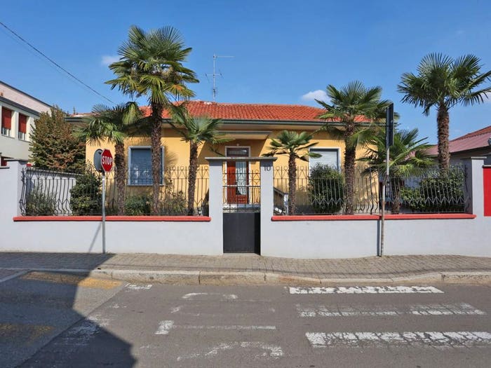 Casa quadrilocale in vendita in Via Don Giovanni Bosco, Dairago