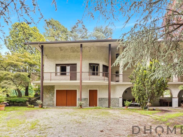 Casa con 5 locali in vendita in Via Montecuccoli Dolzago LC Italia, Centro, Dolzago
