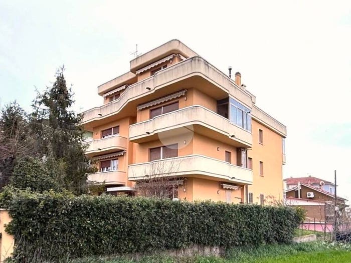 Appartamento quadrilocale in vendita in Via S Tomani Amiani, Vallato San Lazzaro, Fano