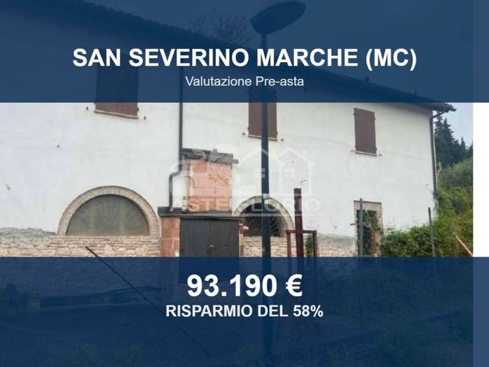 Appartamento con 6 locali in vendita in Via del Vallato null, Centro, San Severino Marche