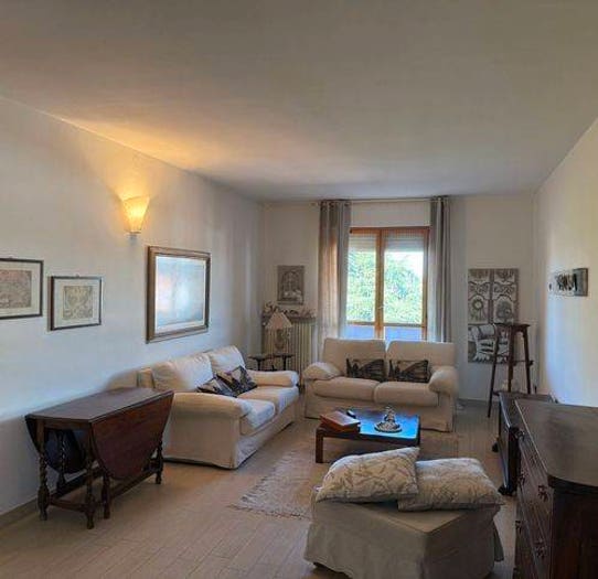 Appartamento quadrilocale in vendita in Via Nicola Pavese, Novi Ligure