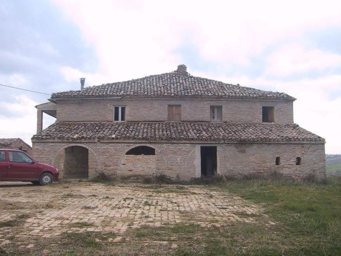 Casa con 6 locali in vendita in Località Pallotta, Montecassiano