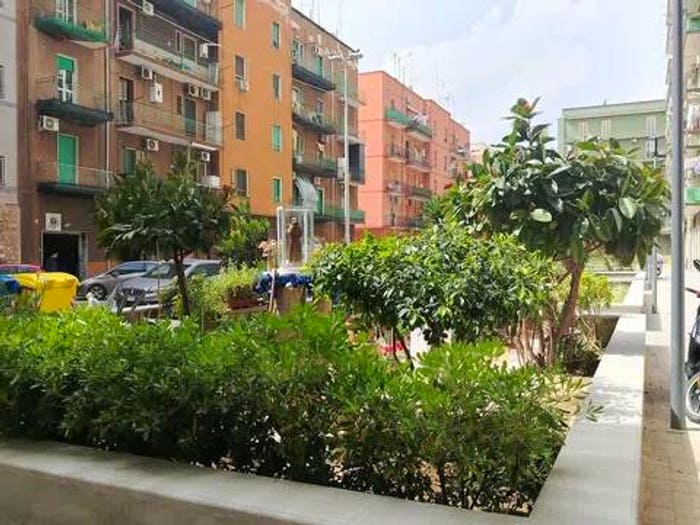 Appartamento trilocale in vendita in Via Giacomo Leopardi, Tamburi Lido Azzurro, Taranto