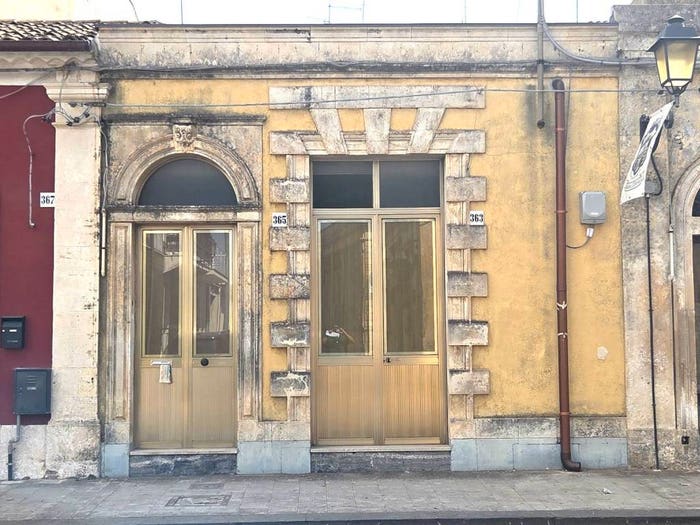 Casa trilocale in vendita in Via Vittorio Emanuele, Canicattini Bagni