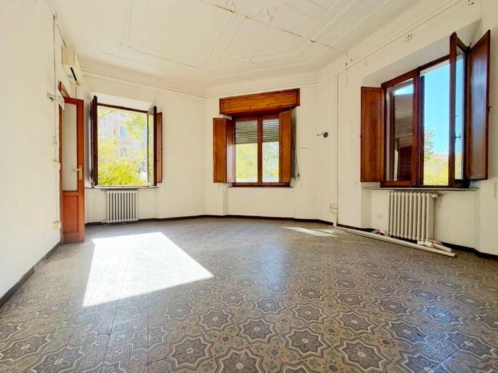 Appartamento con 6 locali in vendita in Viale della Vittoria, Adriatico, Ancona