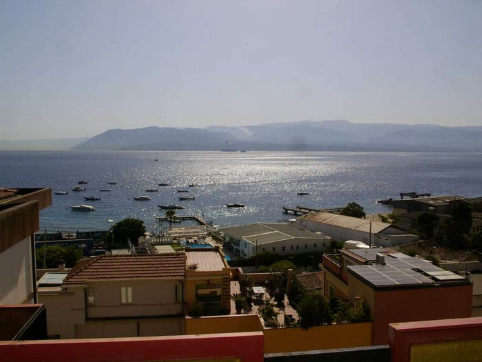 Appartamento trilocale in vendita in Via Consolare Pompea, Litoranea Panoramica, Messina