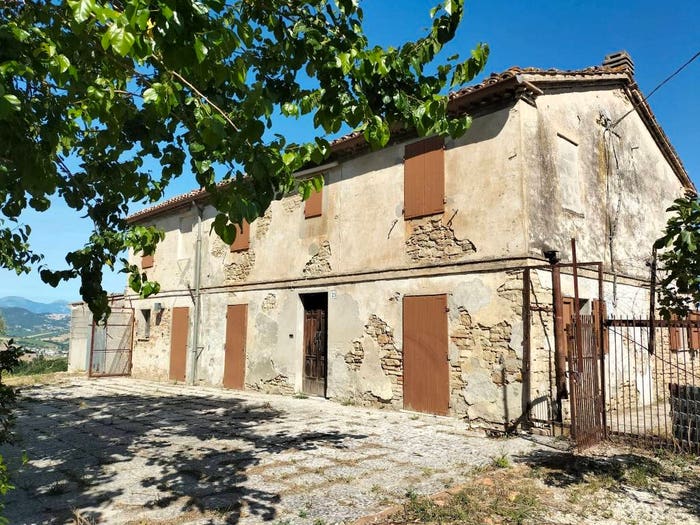Casa con 6 locali in vendita in Contrada Romita, Montecarotto