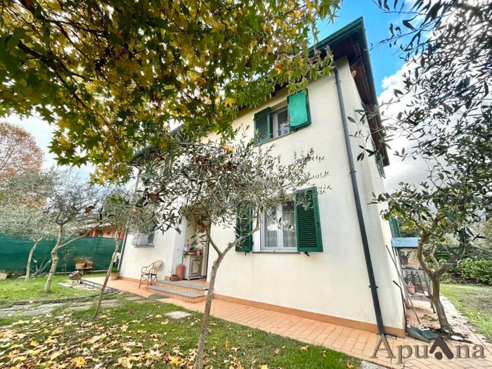 Casa con 5 locali in vendita in Via delle Prade, Marina Verde Renella, Montignoso