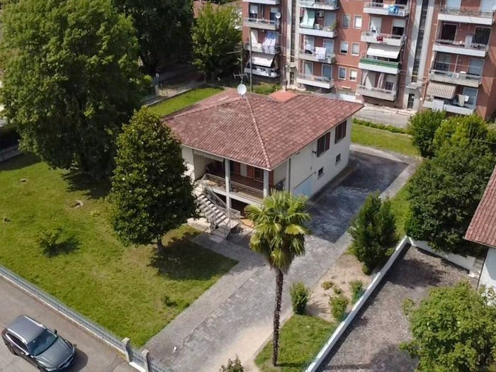 Casa con 6 locali in vendita in Via Gramsci, Trecasali, Sissa Trecasali