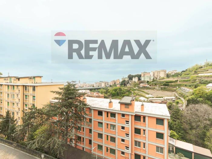 Appartamento con 5 locali in vendita in Via Ernesto Stassano, Pra', Genova