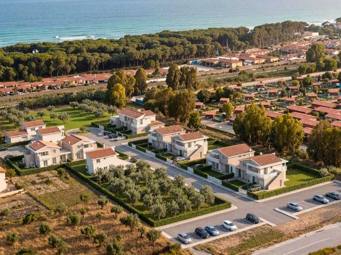 Appartamento quadrilocale in vendita in Strada Provinciale Aurelia Vecchia, Area Rurale Poggio Tre Cancelli, Follonica