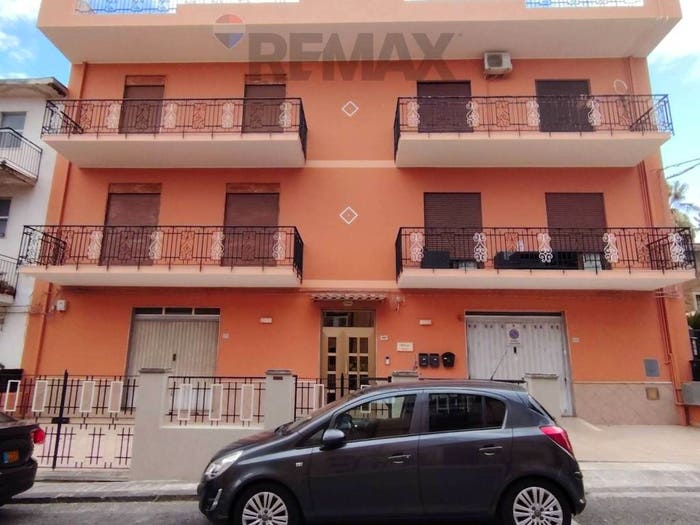 Appartamento con 5 locali in vendita in corso garibaldi, Centro, San Filippo del Mela