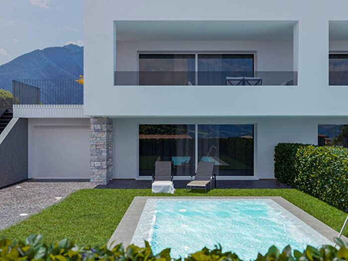 Casa quadrilocale in vendita in Via al Bacco, Colico Piano, Colico