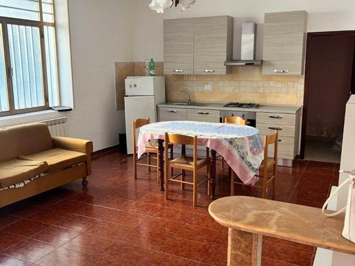 Appartamento trilocale in vendita in Via Firenze, Centro, Cellole