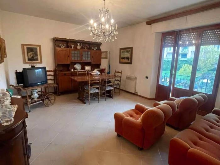 Appartamento con 6 locali in vendita in Centro, Asciano