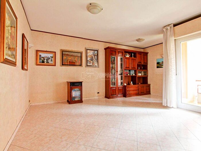 Appartamento quadrilocale in vendita in Via Alceste Trionfi, Tor de' Schiavi, Roma