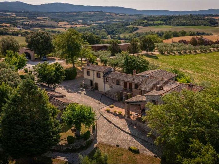 Casa con 6 locali in vendita in Todi, Centro