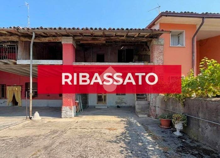 Casa trilocale in vendita in Via Giuseppe Mazzini, Pievedizio, Mairano