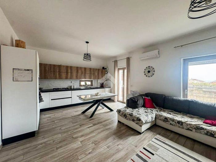 Appartamento trilocale in vendita in Via Molise, Campora San Giovanni, Amantea