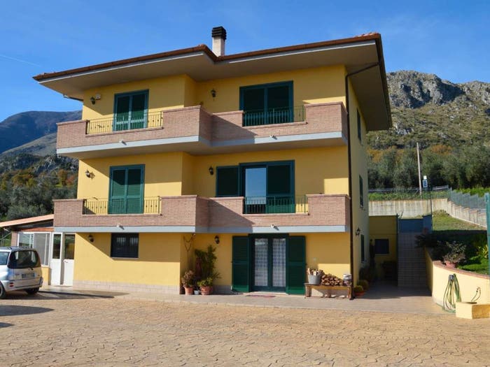 Casa con 6 locali in vendita in Via Forca, Spigno Saturnia