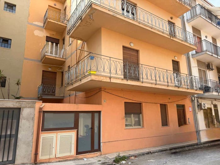 Appartamento con 5 locali in vendita in Via Giuseppe Bagnera, Sant'Agata, Messina