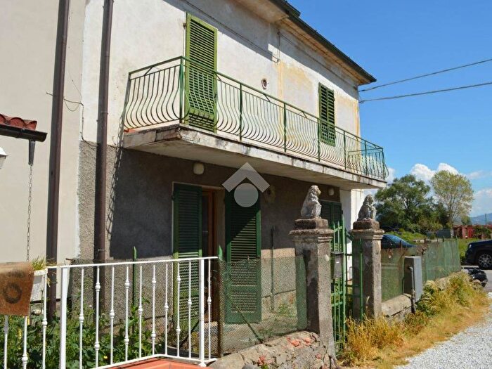 Casa quadrilocale in vendita in Via Capannone, Anchione, Ponte Buggianese