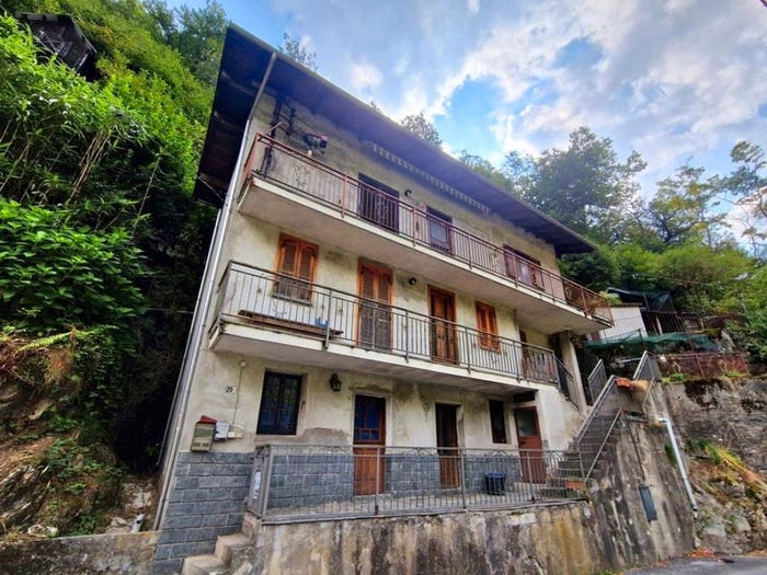 Casa quadrilocale in vendita in Via Consorzio, Valstrona