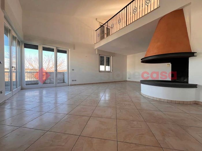 Casa con 6 locali in vendita in via cappello, Centro, Bovolone