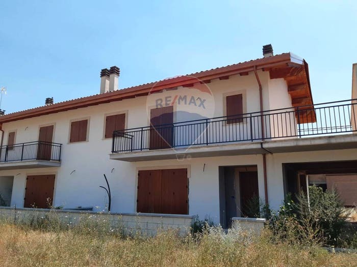 Casa con 5 locali in vendita in via onna, Paganica Tempera, L'Aquila