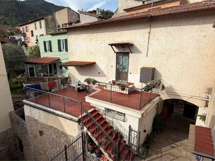 Casa quadrilocale in vendita in Via Lengueglia, San Fedele Lusignano, Albenga