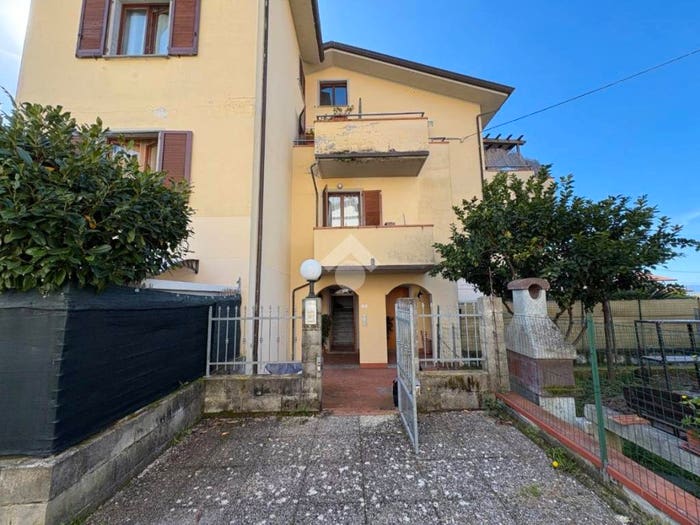 Appartamento quadrilocale in vendita in Via san remigio di sotto, Turano, Massa