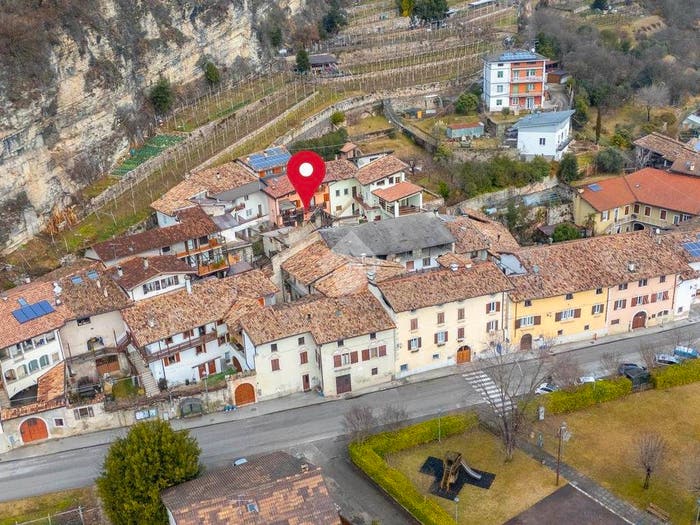 Casa con 6 locali in vendita in Via remo galvagni, Centro, Pomarolo