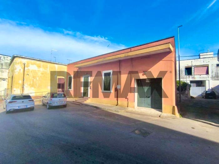Casa trilocale in vendita in Via Cavallotti, Centro, Torchiarolo