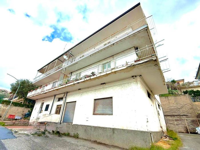 Appartamento quadrilocale in vendita in Via Pietro Nenni, Falerna Scalo, Falerna