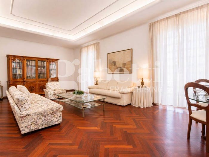 Appartamento con 6 locali in vendita in Via Merolla, Centro, Marano di Napoli