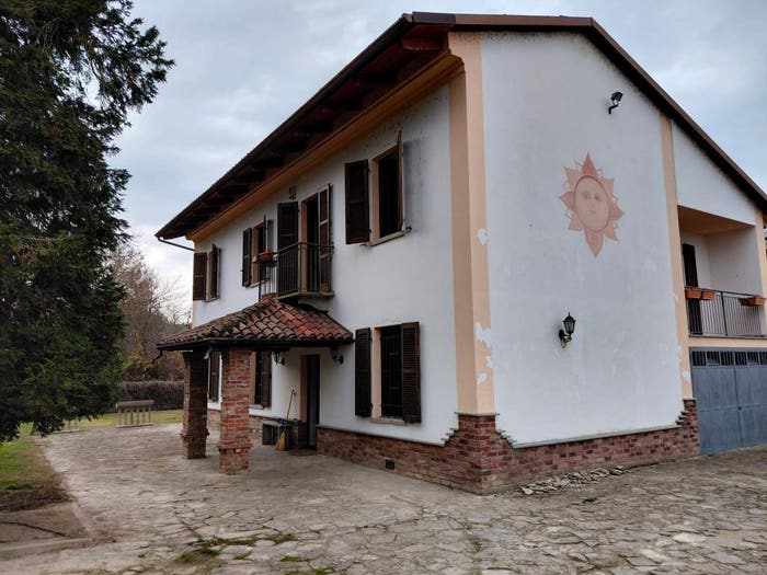 Casa con 6 locali in vendita in Strada Falletti, Bellavista, Asti