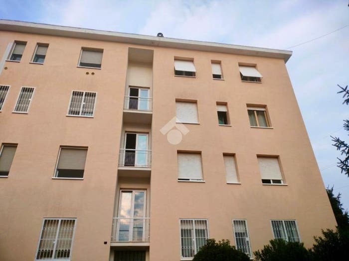Appartamento trilocale in vendita in Via Leonardo da Vinci, Centro, Cesano Boscone